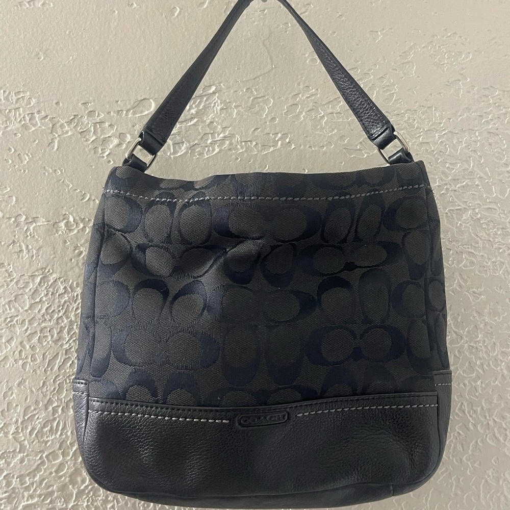 Black Signature‎ Shoulder Bag